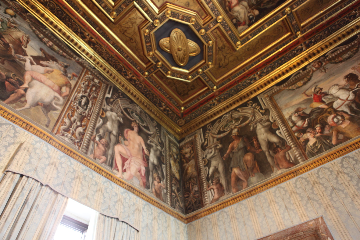 Soffitto - Sala dei fasti Romulei.jpg
