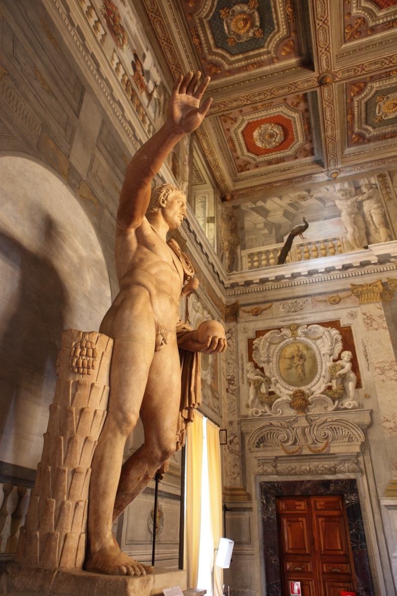 2 Statua di Pompeo.jpg